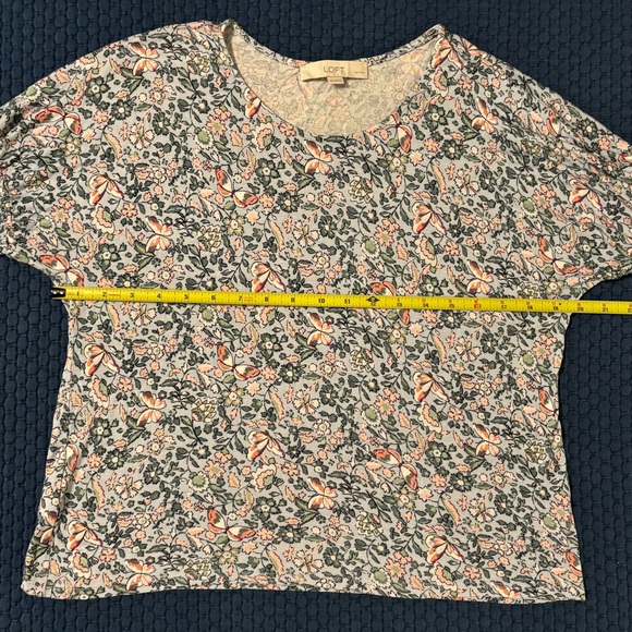 NWOT Loft Top - Picture 2 of 4